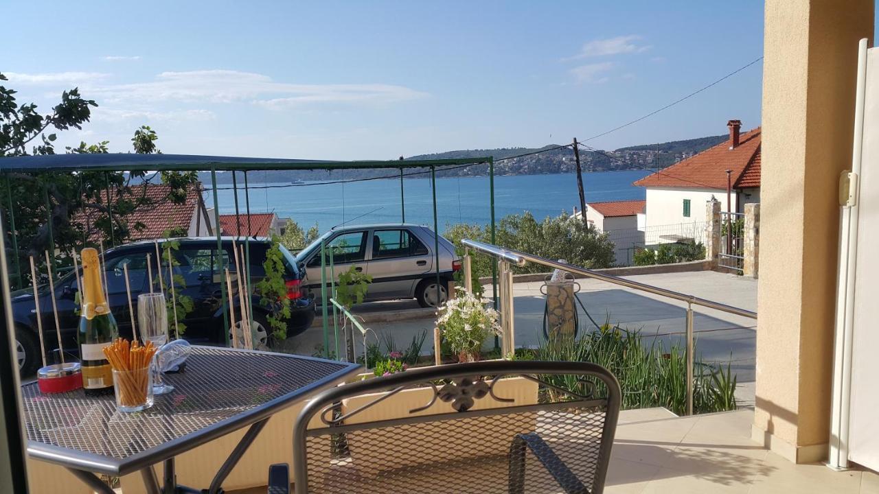 Apartments Anaivana Trogir Oda fotoğraf